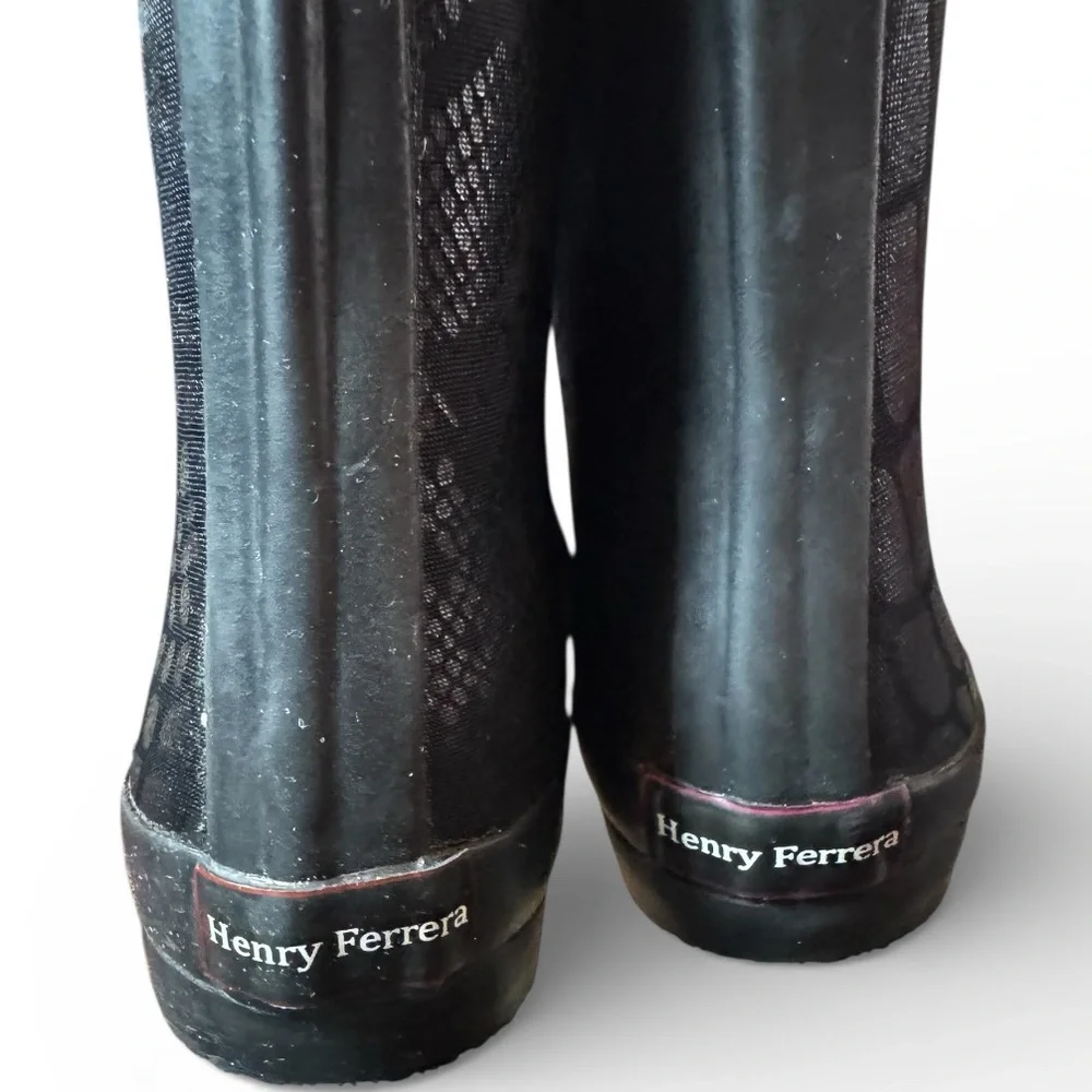 Henry Ferrera Black Knee High Croc-Embossed Winter Boots Size 6 Rain Winter